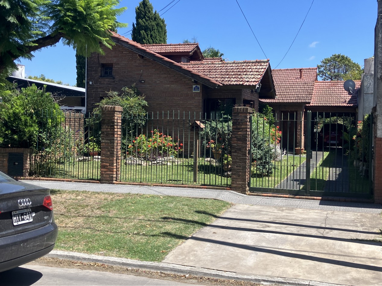 Casa 33 e 132 y 133 La Plata