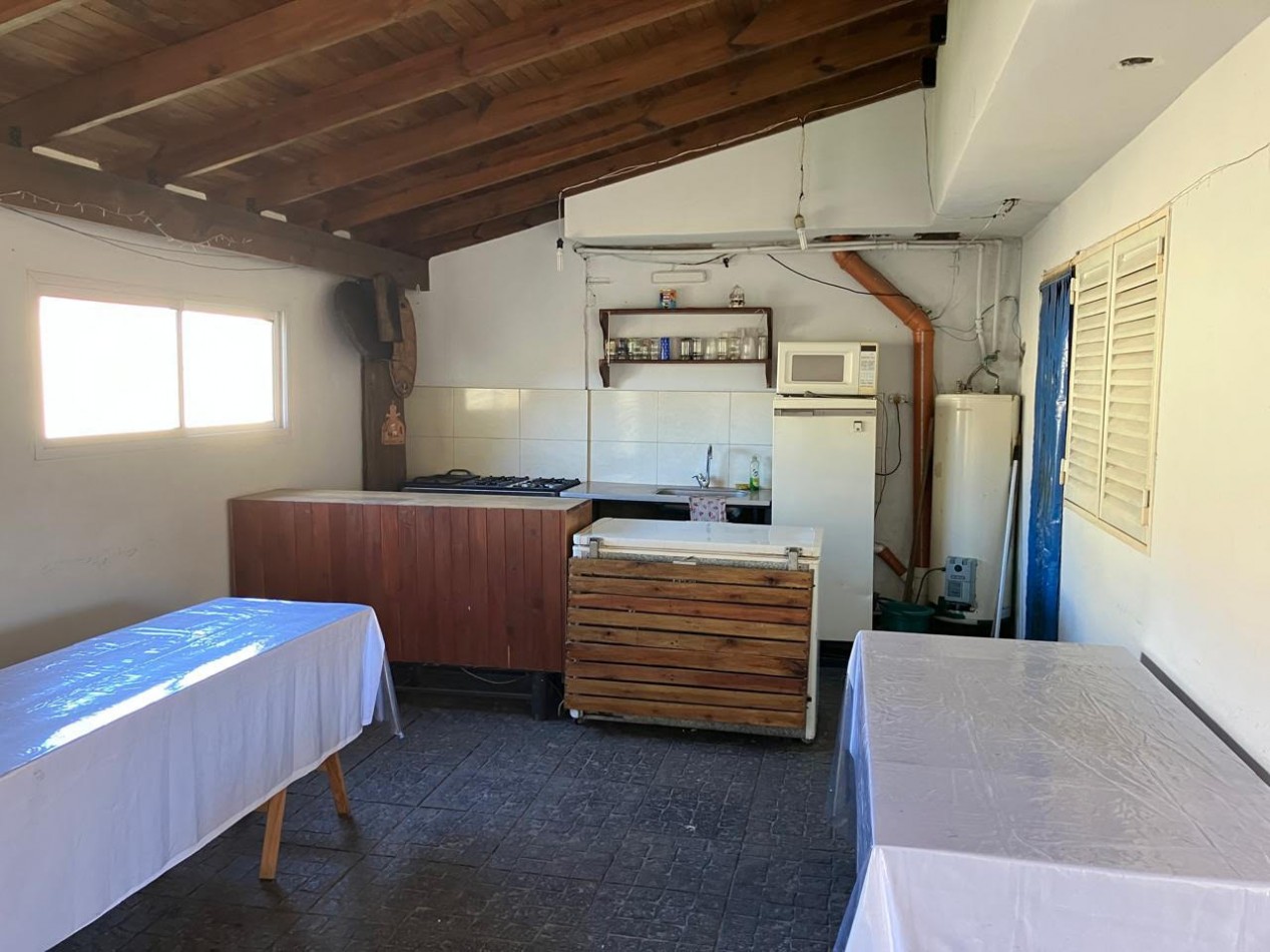 ALQUILER CASA 82 y 24