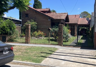 Casa 33 e 132 y 133 La Plata