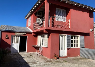 ALQUILER CASA 82 y 24